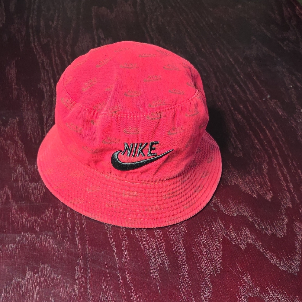 Nike Red And Black Reversable  Bucket Hat with Black Embroidered Swoosh